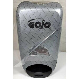 Gojo FMX-20 Gray Push Style Wall Mounted Manual Commercial Foam Soap Dispenser